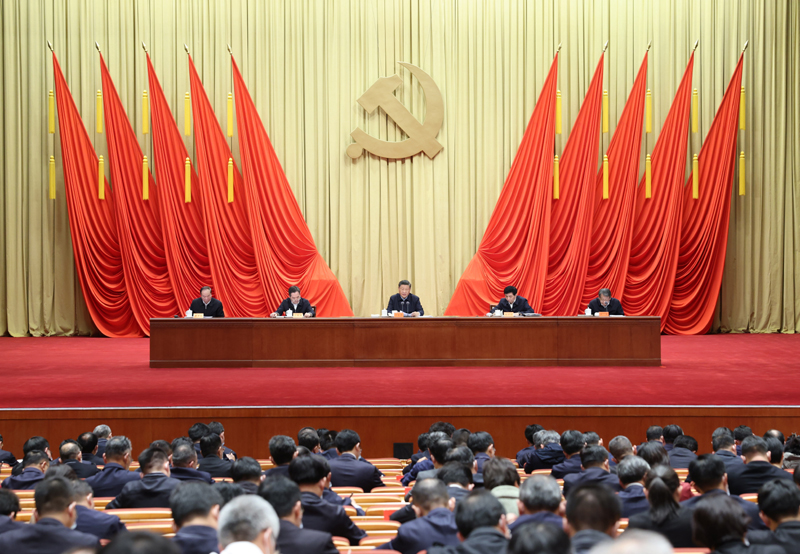 3月1日，2022年春季學(xué)期中央黨校（國家行政學(xué)院）中青年干部培訓(xùn)班在中央黨校開班。中共中央總書記、國家主席、中央軍委主席習(xí)近平在開班式上發(fā)表重要講話。 新華社記者 劉彬 攝